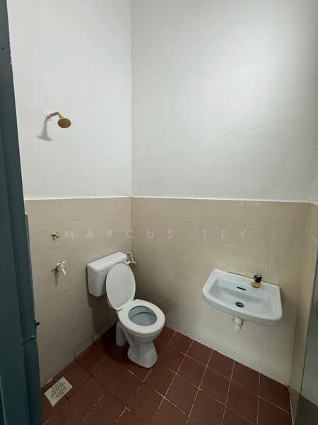 Rumah Teres 2 Tingkat untuk Dijual di Kota Masai (Pasir Gudang) - Marcus Tey - Bathroom - PropertyGuru.com.my