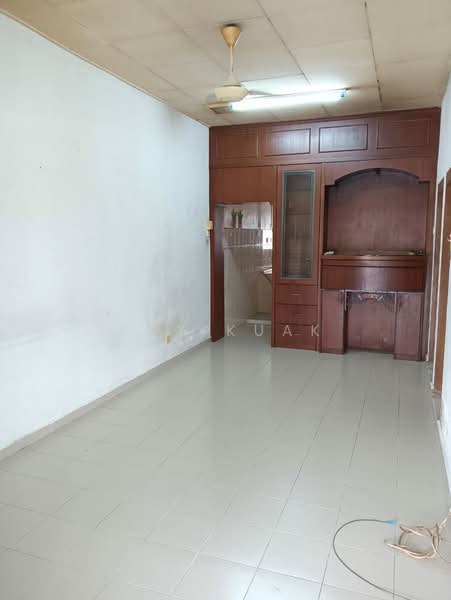 Rumah Teres 1 Tingkat untuk Disewa di Bukit Mertajam (Penang) - Roy Kuak - Living Room - PropertyGuru.com.my