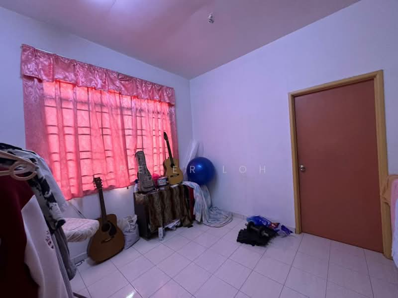 2-storey Terraced House for Sale in Taman Seri Janggus (Bukit Mertajam) - Peter Loh - Bedroom - PropertyGuru.com.my