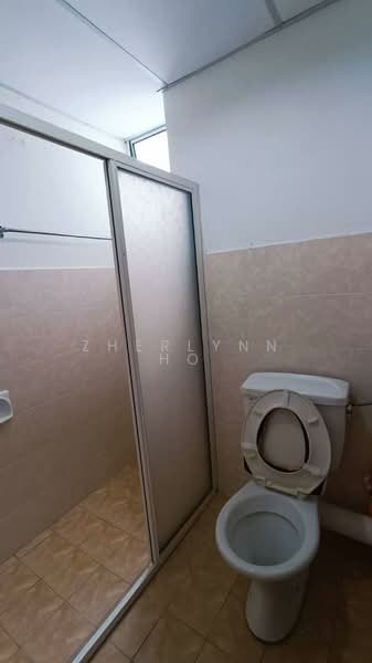 Condominium for Sale at Straits Regency - Zherlynn Ho - Bathroom - PropertyGuru.com.my
