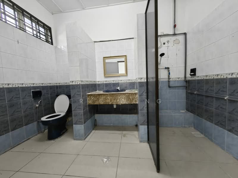 2-storey Terraced House for Rent in Bandar Seri Alam (Masai) - Eric Wong - Bathroom - PropertyGuru.com.my