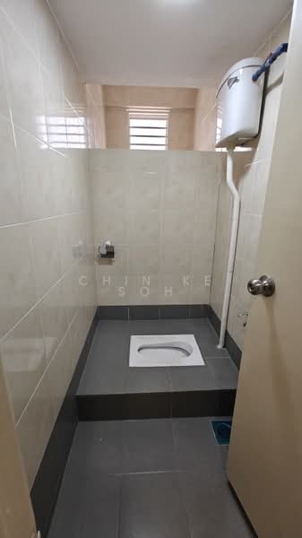 Shop / Office for Rent in Kuchai Business Park (Kuala Lumpur) - Chin Ke Soh - Bathroom - PropertyGuru.com.my