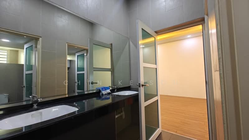 Shop / Office for Rent in Kuchai Business Park (Kuala Lumpur) - Chin Ke Soh - Bathroom - PropertyGuru.com.my