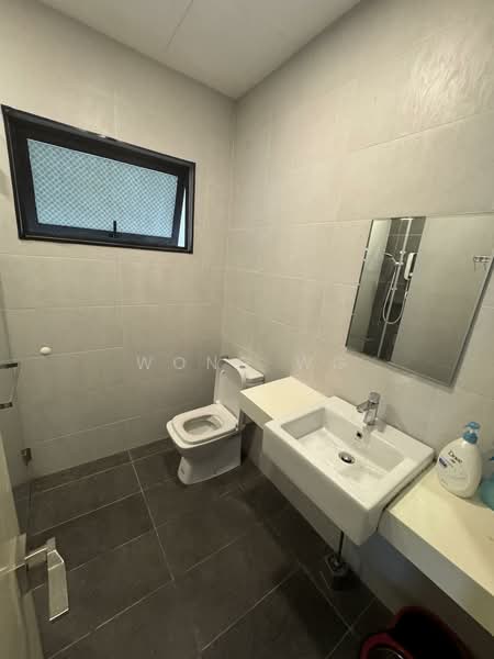 Kondominium untuk Disewa di Ara Sentral - Wong WG - Bathroom - PropertyGuru.com.my