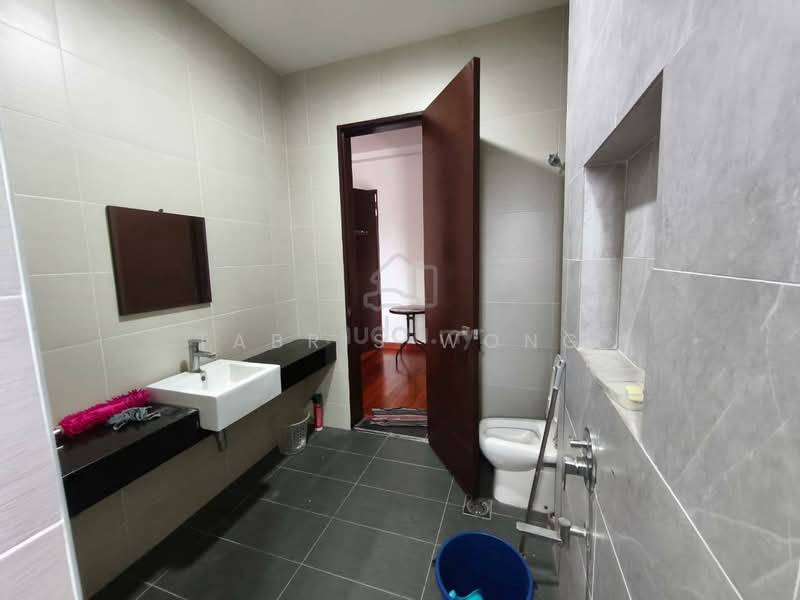 Terraced House for Sale in Alam Impian (Shah Alam) - Tabris Wong - Bathroom - PropertyGuru.com.my