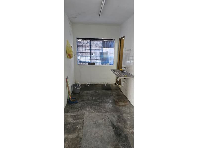 Rumah Flat untuk Disewa di Lestari Apartment - Sam Yee - Kitchen - PropertyGuru.com.my
