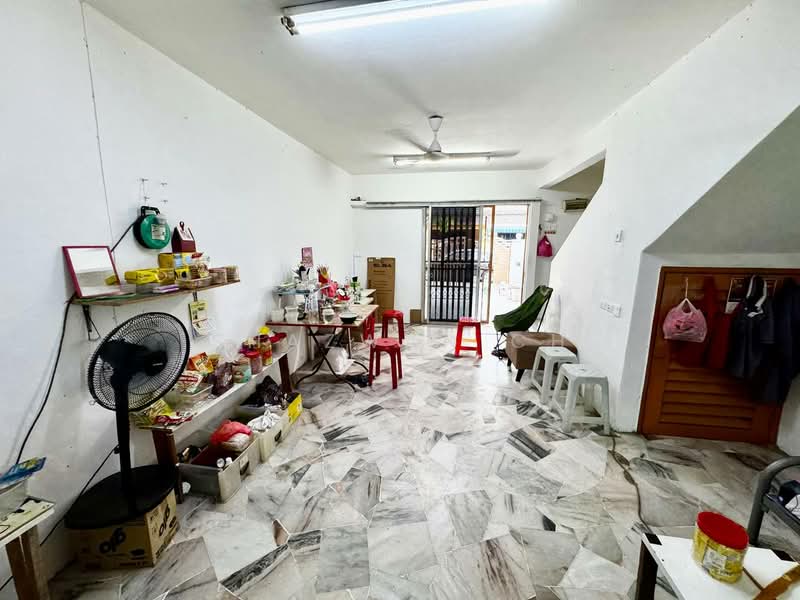2-storey Terraced House for Sale in Bandar Baru Sri Petaling (Sri Petaling) - Shazwan CH - Living Room - PropertyGuru.com.my