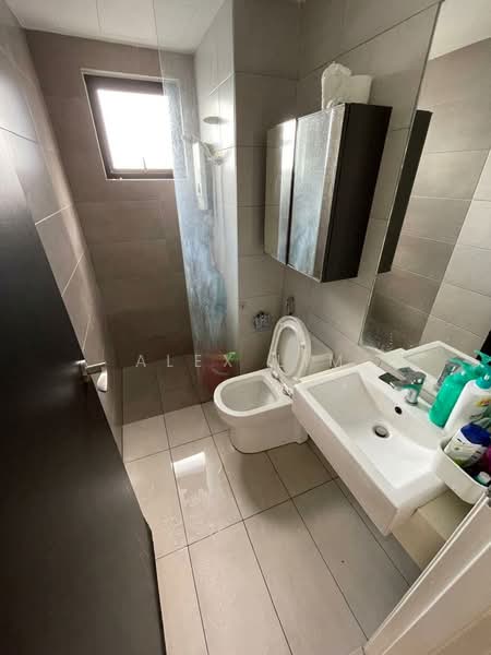 Kondominium untuk Disewa di TRI PINNACLE - Alex Lim - Bathroom - PropertyGuru.com.my