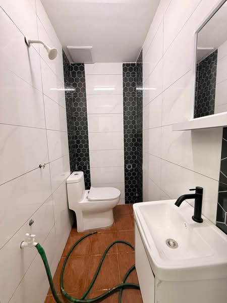 2-storey Terraced House for Sale in Taman Desa Cemerlang (Ulu Tiram) - Wil Mong - Bathroom - PropertyGuru.com.my