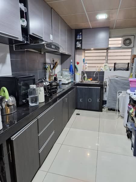 Kondominium untuk Disewa di Casa Idaman - jaret kok - Kitchen - PropertyGuru.com.my