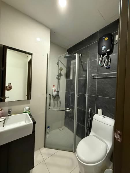 Condominium for Sale at Bay Point @ Country Garden Danga Bay - Ben Foo - Bathroom - PropertyGuru.com.my