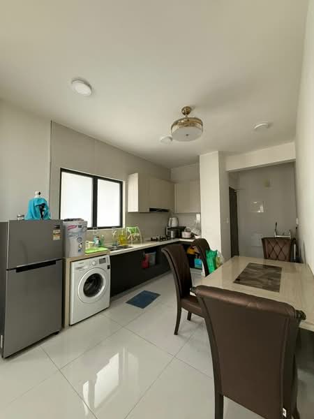Condominium for Sale at Bay Point @ Country Garden Danga Bay - Ben Foo - Kitchen - PropertyGuru.com.my