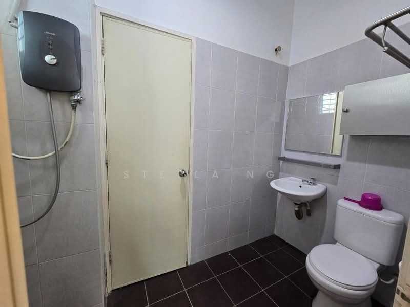 Rumah Teres untuk Dijual di Skudai (Johor) - Stella Ng - Bathroom - PropertyGuru.com.my