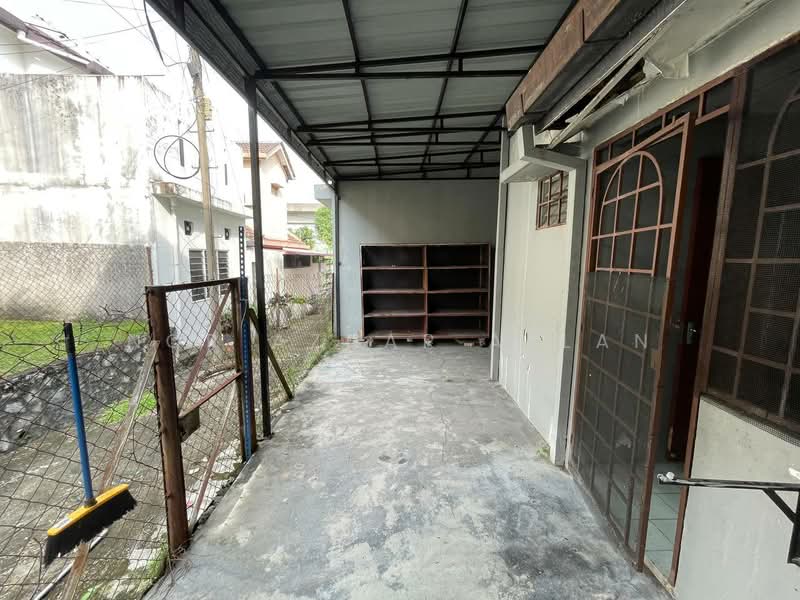 2-storey Terraced House for Sale in Usj 9 (Subang Jaya) - Nor Azhar Azlan - Exterior - PropertyGuru.com.my