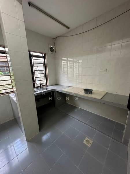 2-storey Terraced House for Sale in Permas Jaya (Johor) - Zhi Yang Hong - Kitchen - PropertyGuru.com.my