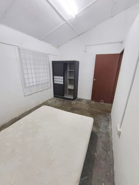 Rumah Teres 2 Tingkat untuk Disewa di Taman Megah Ria (Masai) - Bess Wong - Bedroom - PropertyGuru.com.my