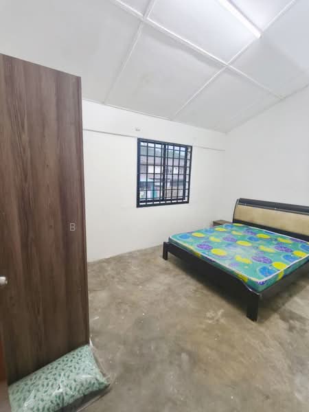 Rumah Teres 2 Tingkat untuk Disewa di Taman Megah Ria (Masai) - Bess Wong - Bedroom - PropertyGuru.com.my