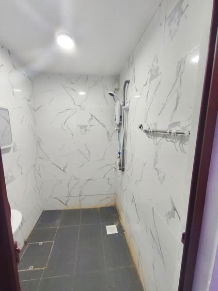 Rumah Teres 2 Tingkat untuk Disewa di Taman Megah Ria (Masai) - Bess Wong - Bathroom - PropertyGuru.com.my