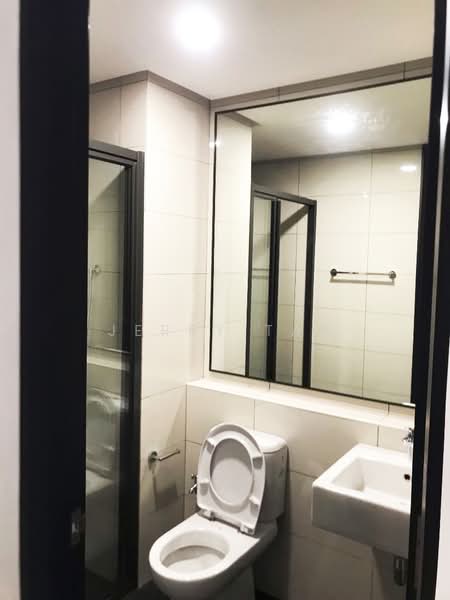 Service Residence for Rent at The Tamarind - Jerry Tan - Bathroom - PropertyGuru.com.my