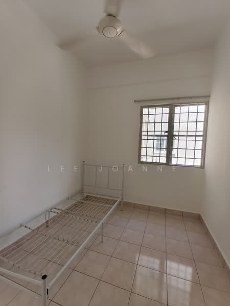 Pangsapuri untuk Disewa di Apartment Sri Ara - Lee Joanne - Bedroom - PropertyGuru.com.my