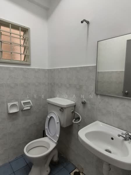 Pangsapuri untuk Disewa di Apartment Sri Ara - Lee Joanne - Bathroom - PropertyGuru.com.my