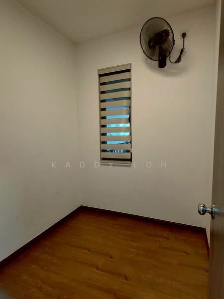 Kediaman Servis untuk Dijual di Country Garden Central Park - Kaddy Loh - Interior - PropertyGuru.com.my