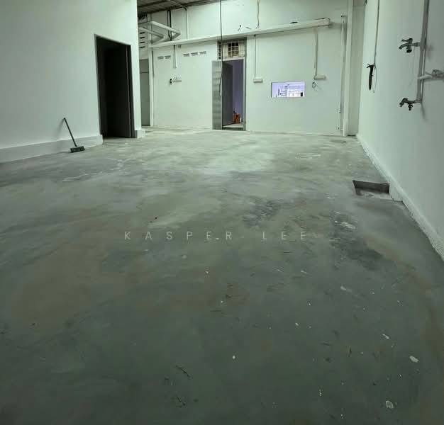 Shop / Office for Rent in Taman Molek (Johor Bahru) - Kasper Lee - Interior - PropertyGuru.com.my