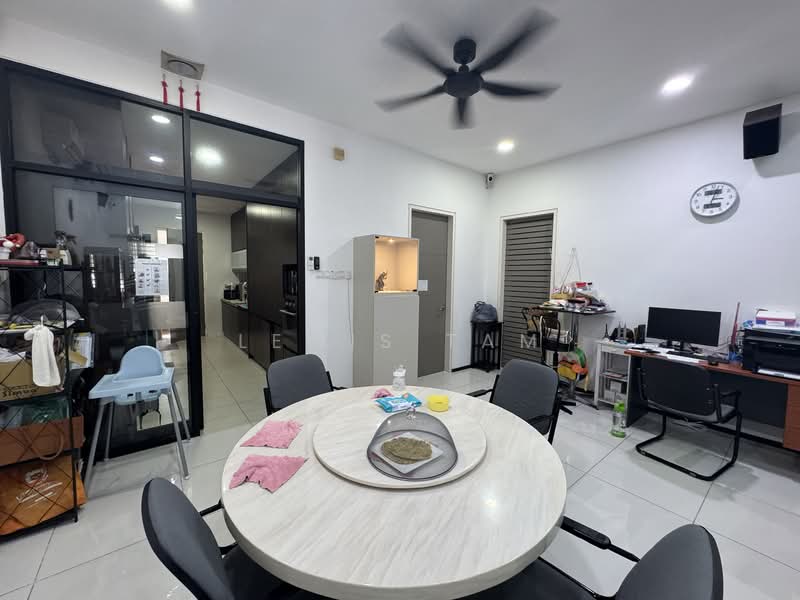 Rumah Teres 2 Tingkat untuk Dijual di Bandar Kinrara (Selangor) - Lewis Tam - Dining Room - PropertyGuru.com.my