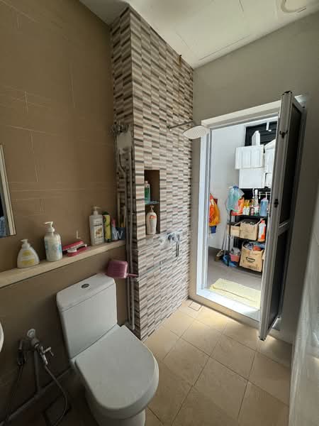 Rumah Teres 2 Tingkat untuk Dijual di Bandar Kinrara (Selangor) - Lewis Tam - Bathroom - PropertyGuru.com.my