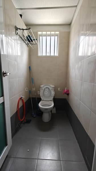 Shop / Office for Rent in Kuchai Business Park (Kuala Lumpur) - Chin Ke Soh - Bathroom - PropertyGuru.com.my