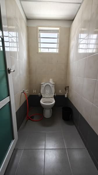 Shop / Office for Rent in Kuchai Business Park (Kuala Lumpur) - Chin Ke Soh - Bathroom - PropertyGuru.com.my