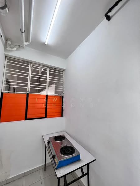 Servis Apartment untuk Disewa di Seasons Garden Residences - Lawrence Choong - Kitchen - PropertyGuru.com.my