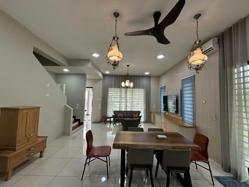 2-storey Terraced House for Sale in Alam Impian (Shah Alam) - Zul Hasif - Living Room - PropertyGuru.com.my