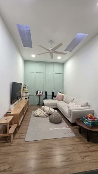 2-storey Terraced House for Sale in Usj 2 (Subang Jaya) - Dylan Kwan - Living Room - PropertyGuru.com.my