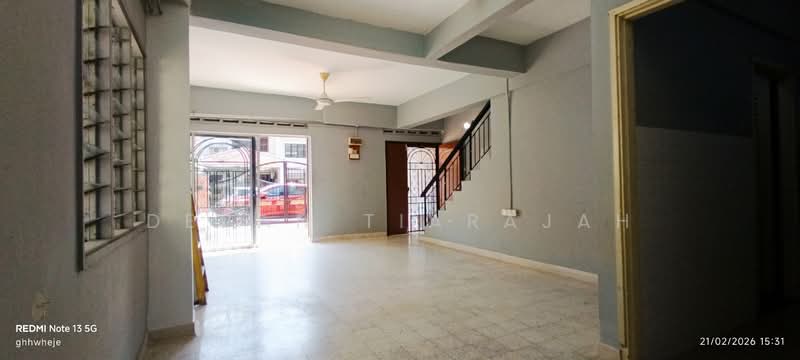 2-storey Terraced House for Sale in Taman Melawati (Ulu Kelang) - Devan Tiarajah - Living Room - PropertyGuru.com.my
