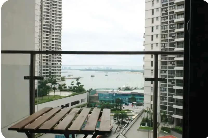 Kondominium untuk Dijual di Bay Point @ Country Garden Danga Bay - Ben Foo - Balcony - PropertyGuru.com.my