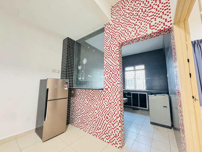 2-storey Terraced House for Sale in Taman Mount Austin (Tebrau) - Andrew Teo - Kitchen - PropertyGuru.com.my