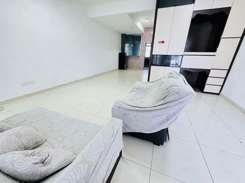 2-storey Terraced House for Sale in Taman Mount Austin (Tebrau) - Andrew Teo - Living Room - PropertyGuru.com.my