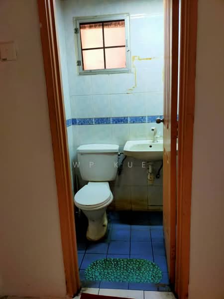 Condominium for Sale at Anjung Villa - WP Kue - Bathroom - PropertyGuru.com.my