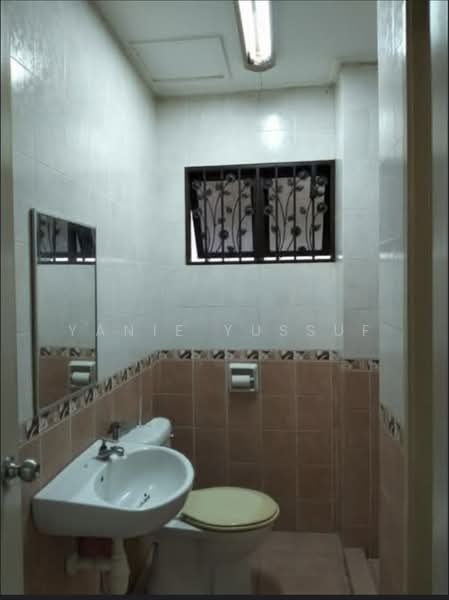 Rumah Teres 2 Tingkat untuk Dijual di Bandar Kinrara Seksyen 5 (Bandar Kinrara) - Yanie Yussuf - Bathroom - PropertyGuru.com.my