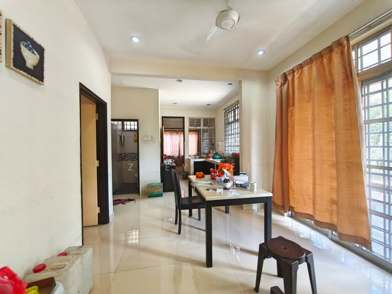 Rumah Teres 1 Tingkat untuk Dijual di Johor Bahru (Johor) - Zoey Lee - Dining Room - PropertyGuru.com.my