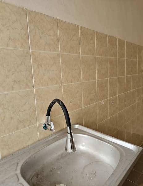 Flat for Rent at Azalea Court - Vincent Tan - Kitchen - PropertyGuru.com.my