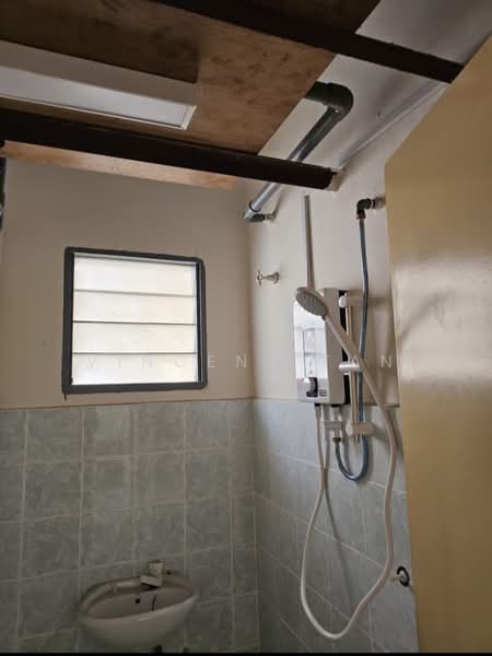 Flat for Rent at Azalea Court - Vincent Tan - Bathroom - PropertyGuru.com.my