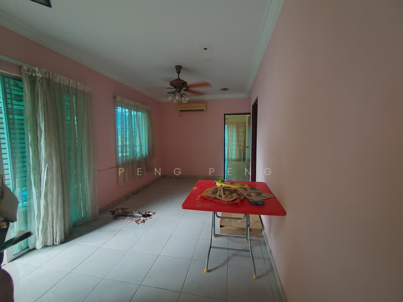 Townhouse for Sale in Rawang (Selangor) - peng peng - Living Room - PropertyGuru.com.my