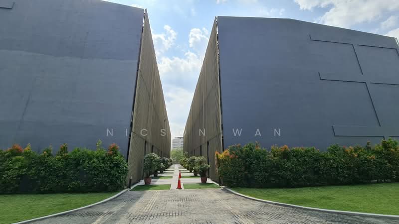 Rumah Teres 4 Tingkat untuk Dijual di Taman Sri Hartamas (Sri Hartamas) - Nicson Wan - Exterior - PropertyGuru.com.my