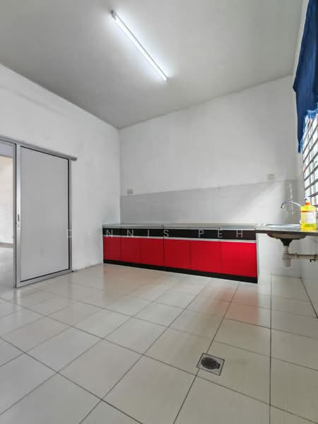 Rumah Teres 2 Tingkat untuk Disewa di Johor Bahru (Johor) - Dennis Peh - Kitchen - PropertyGuru.com.my