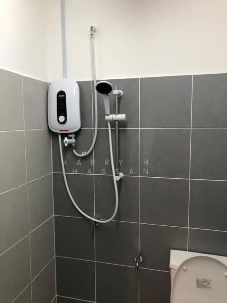 Apartment for Rent at Lily Apartment @ Kuchai Lama - Harry H. Hassan - Bathroom - PropertyGuru.com.my