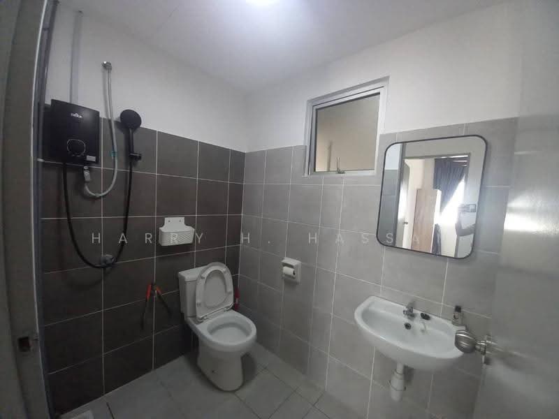 Pangsapuri untuk Disewa di Lily Apartment @ Kuchai Lama - Harry H. Hassan - Bathroom - PropertyGuru.com.my