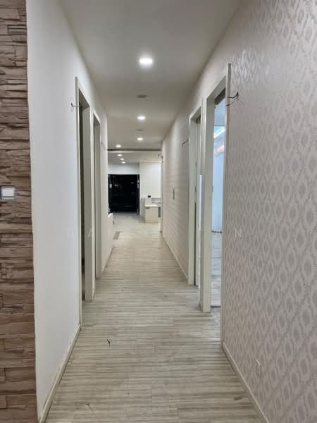 Shop for Rent in Taman Molek (Johor Bahru) - Daniel Tan - Corridor - PropertyGuru.com.my