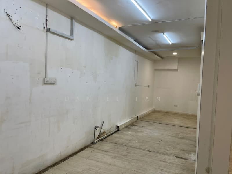 Shop for Rent in Taman Molek (Johor Bahru) - Daniel Tan - Interior - PropertyGuru.com.my